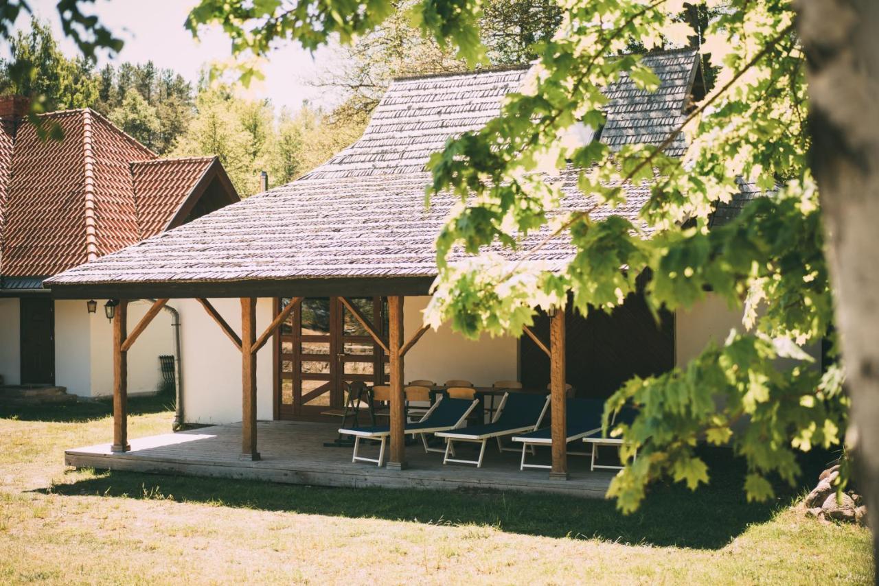 Viesu Nams Melnsils Hotel Exterior photo